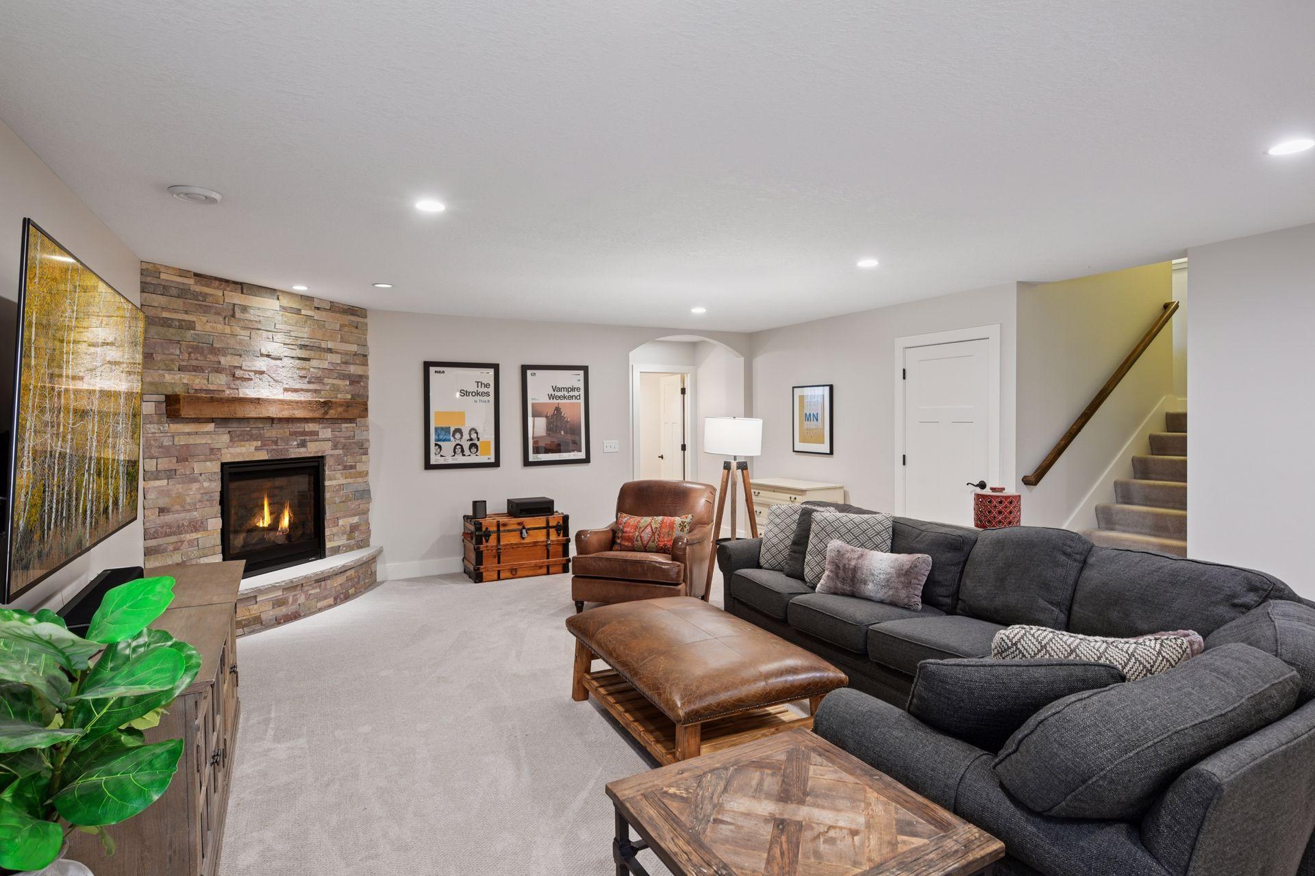 1732 Carriage Drive