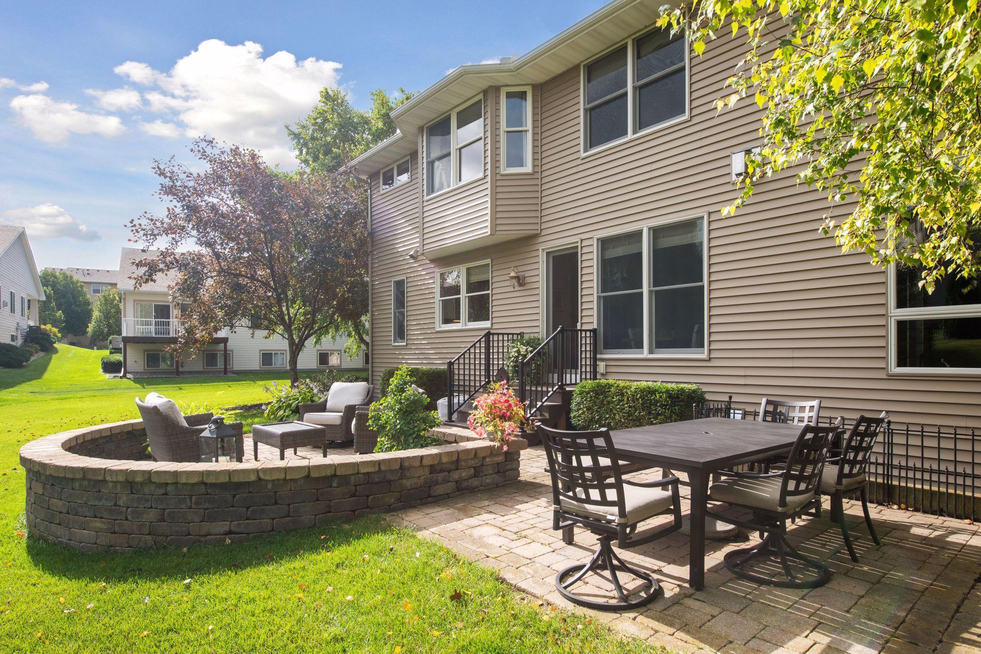 1732 Carriage Drive