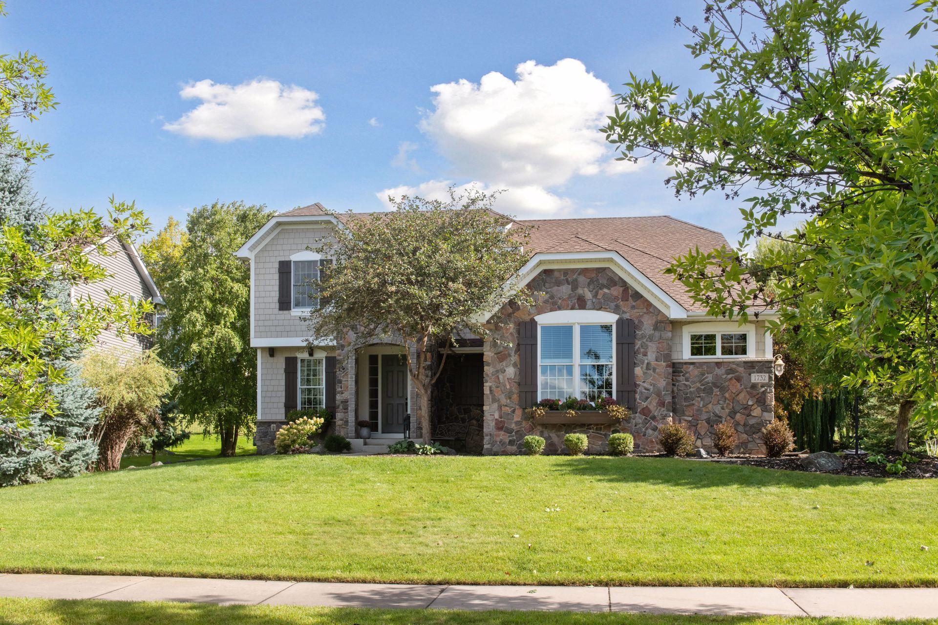 1732 Carriage Drive