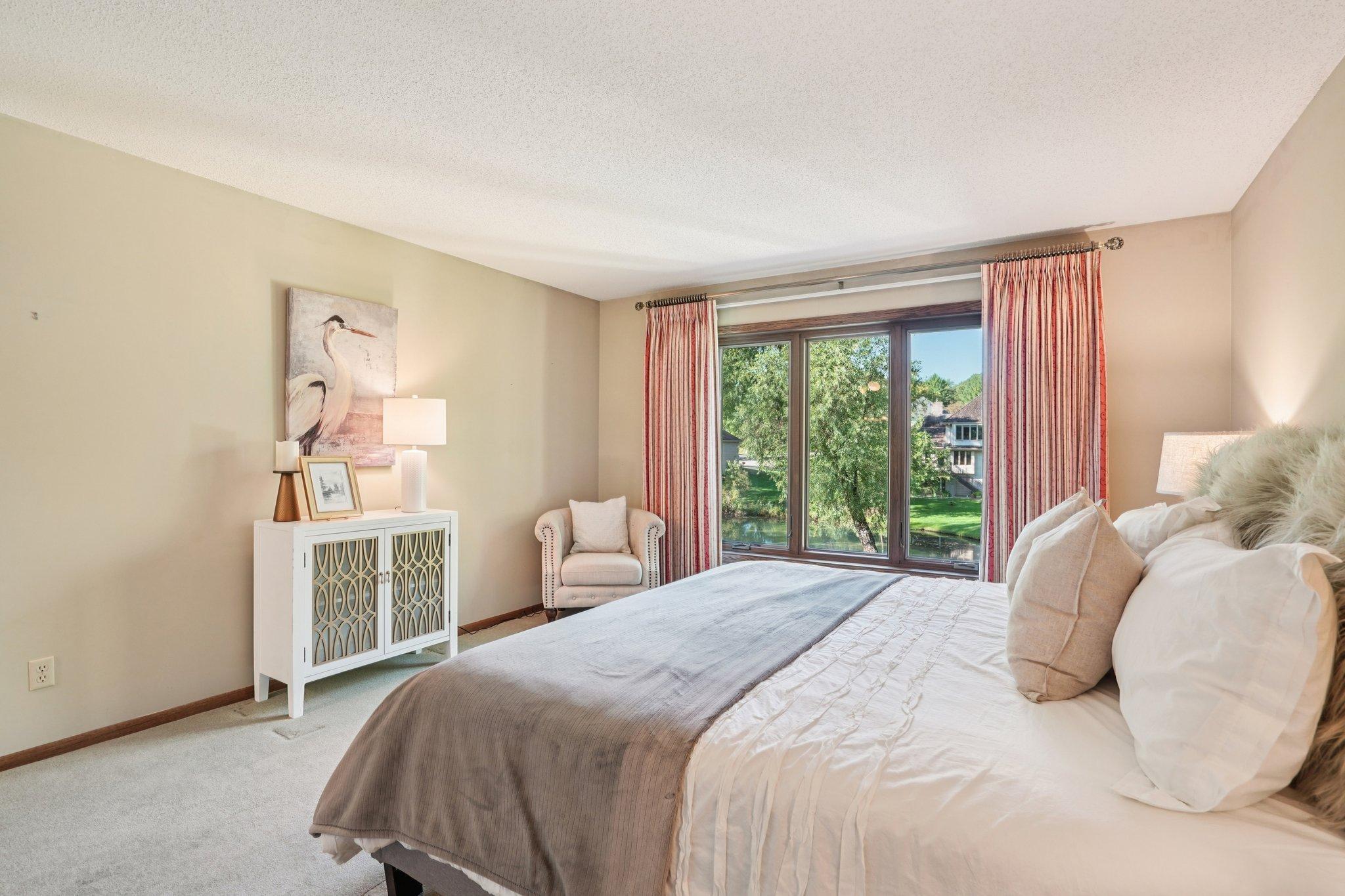 3665 Vinewood Lane N