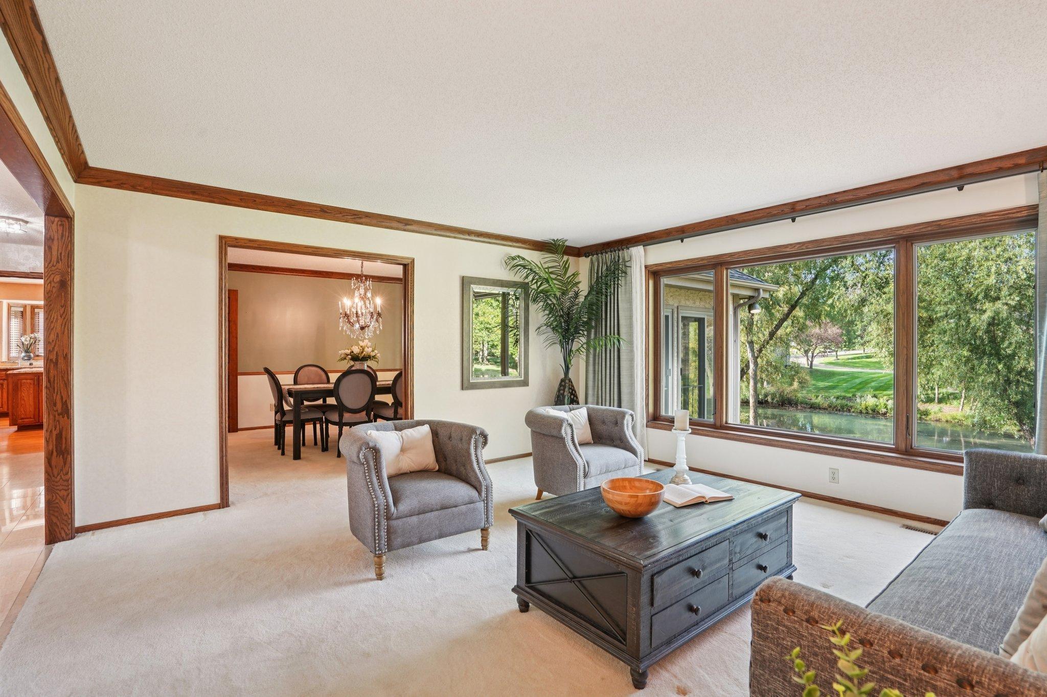 3665 Vinewood Lane N