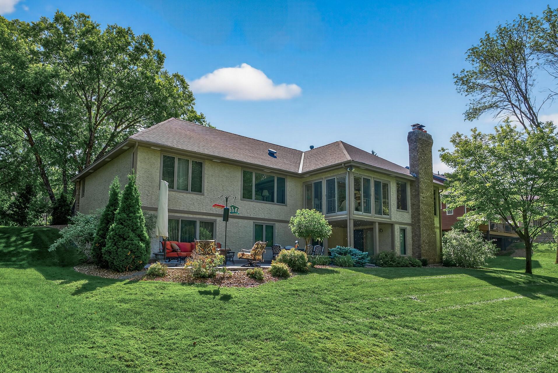 3665 Vinewood Lane N