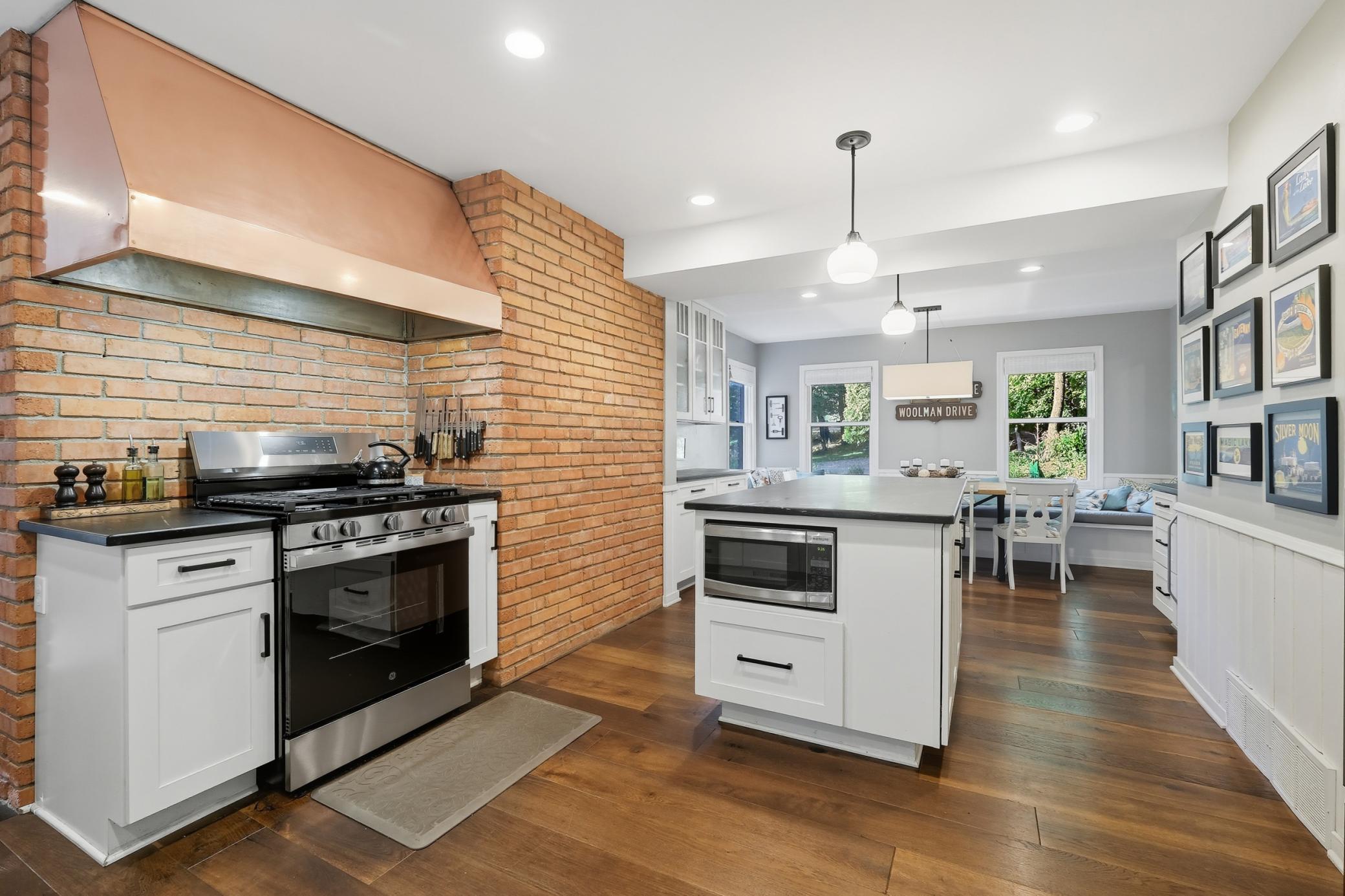 4829 Lamplighters Lane