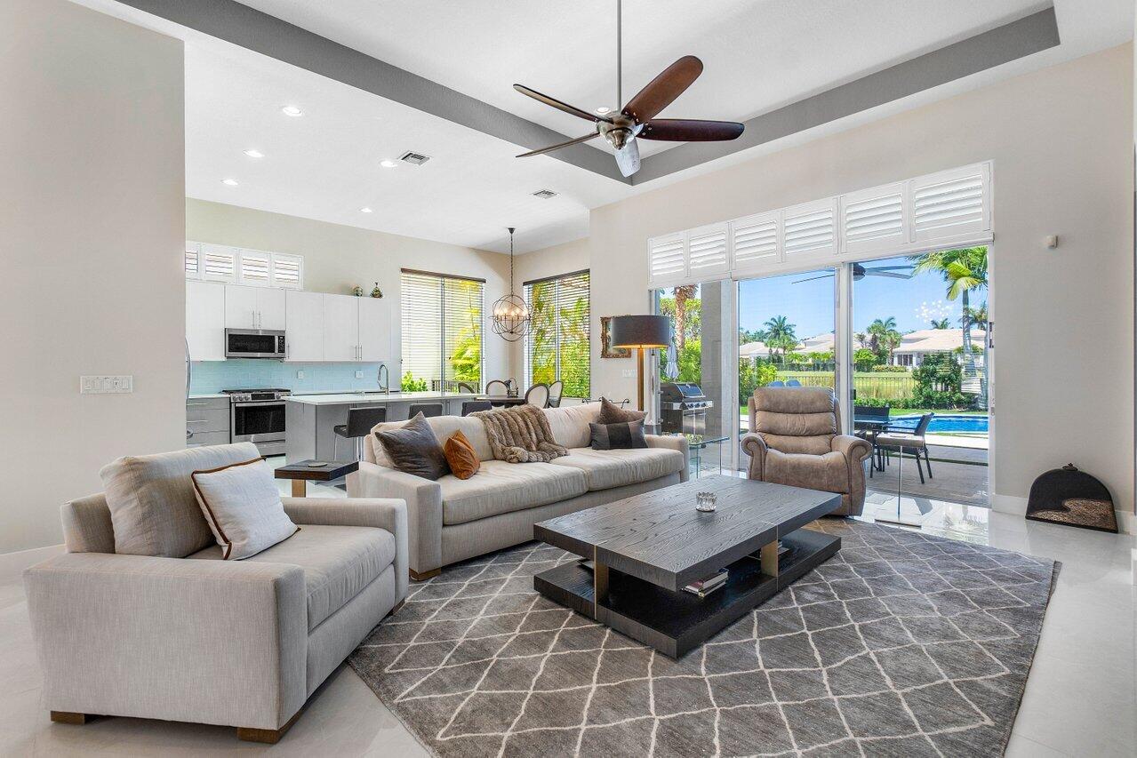 104 Siesta Way