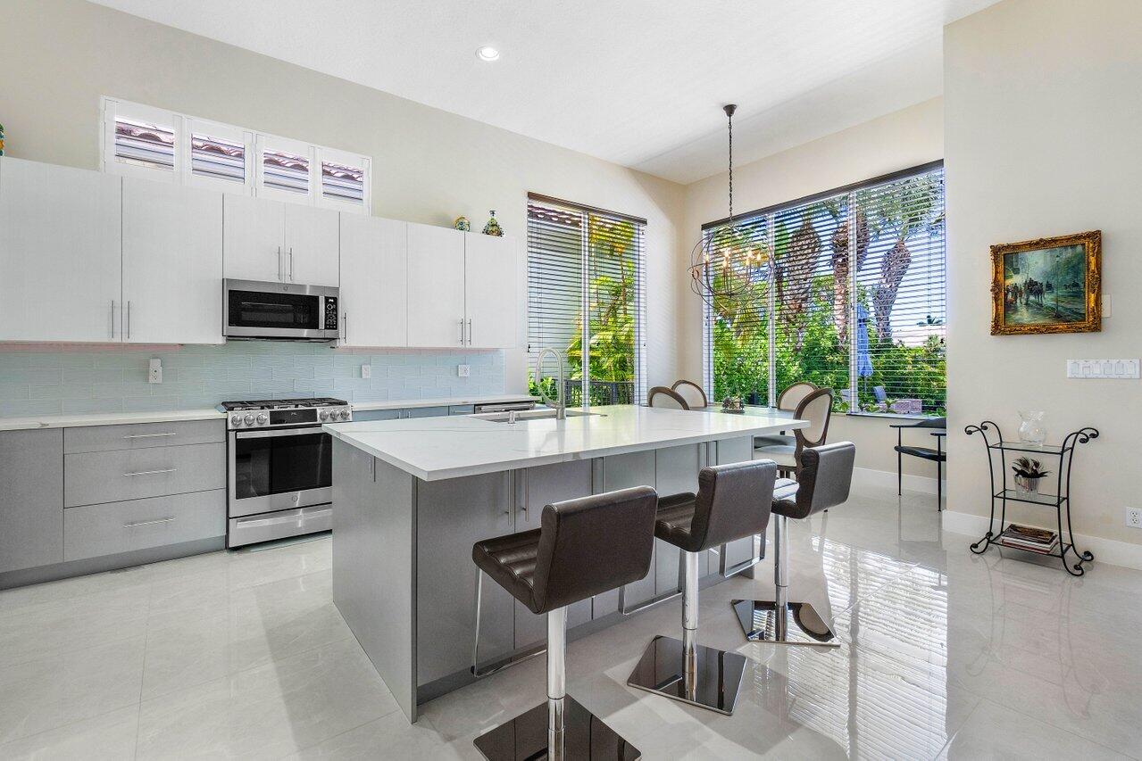 104 Siesta Way