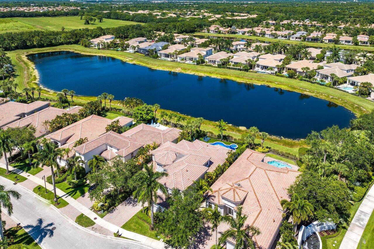 104 Siesta Way