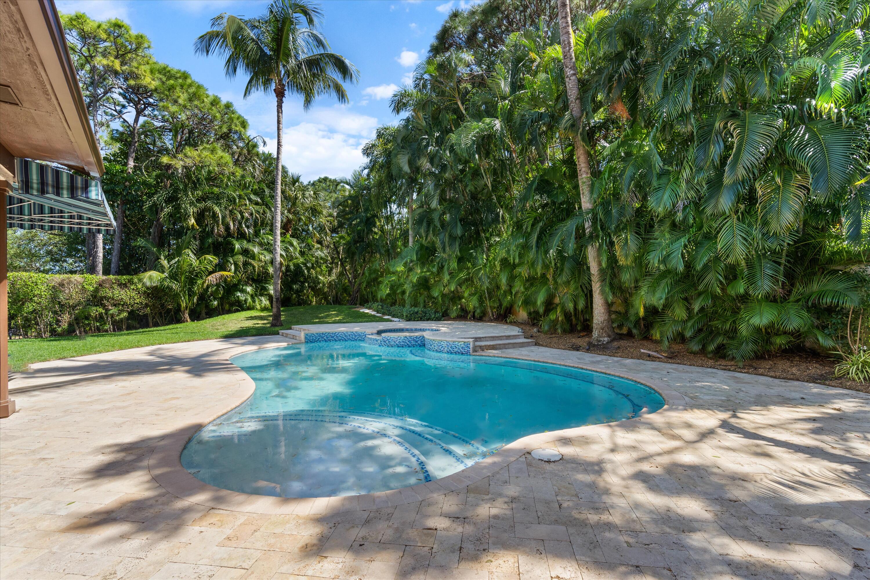 142 Segovia Way