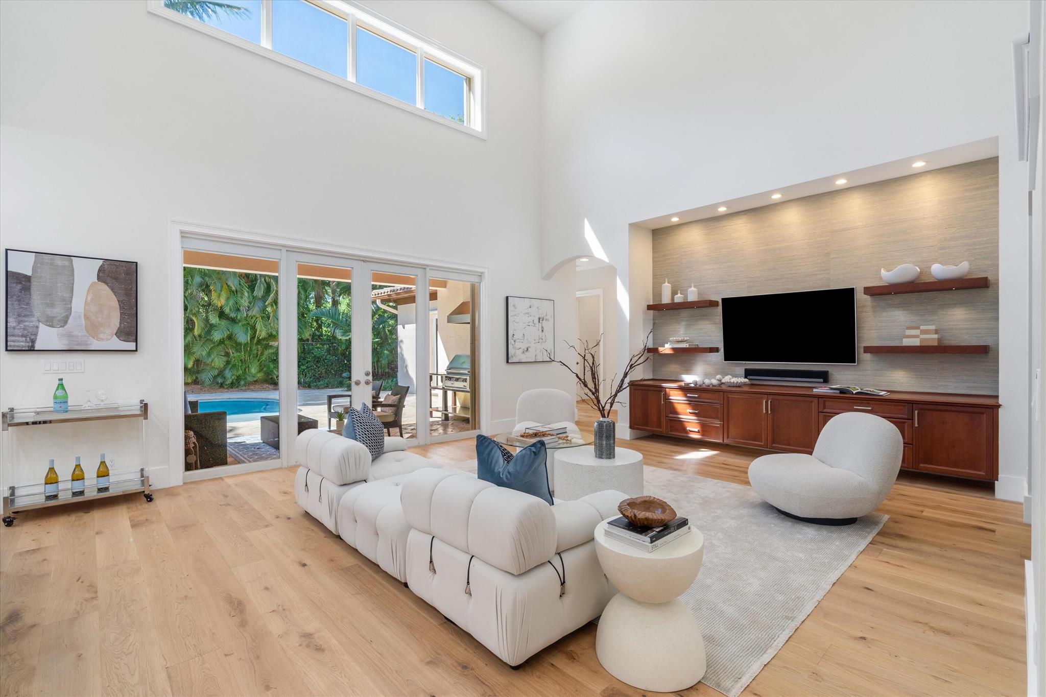 142 Segovia Way