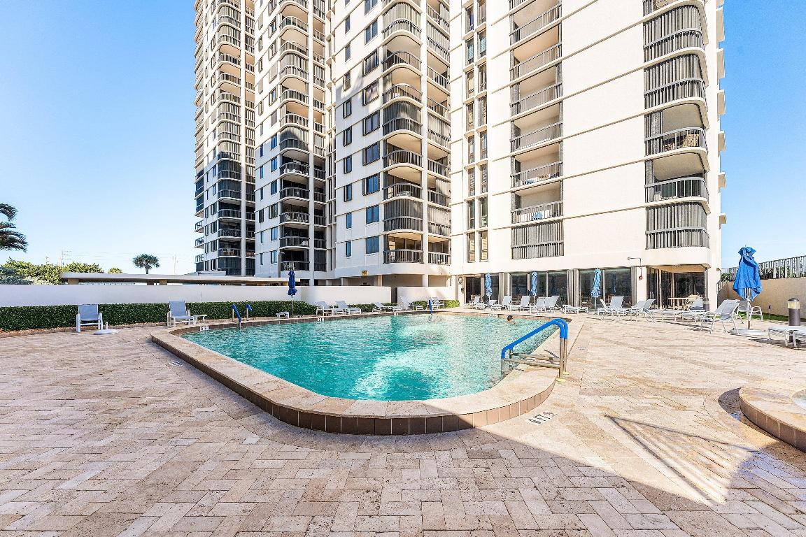 5380 N Ocean Drive 19d, Singer Island Unit: 19d