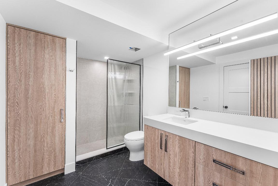 5380 N Ocean Drive 19d, Singer Island Unit: 19d