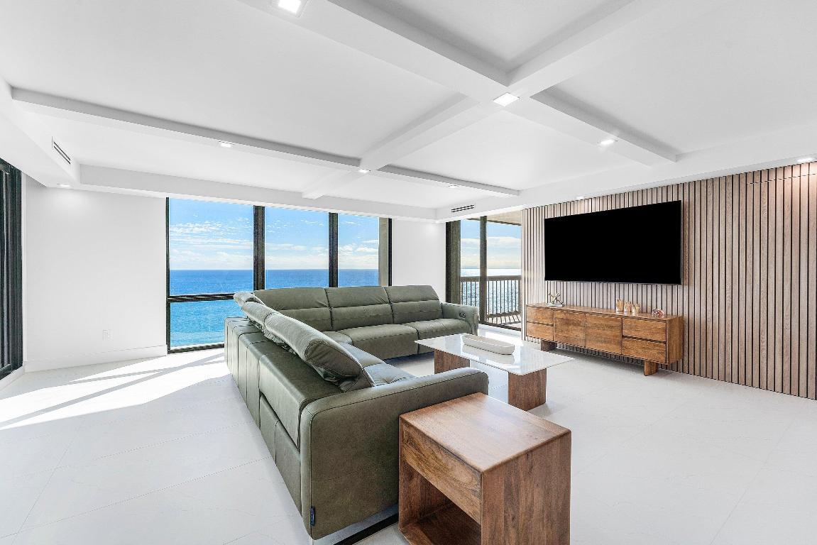 5380 N Ocean Drive 19d, Singer Island Unit: 19d