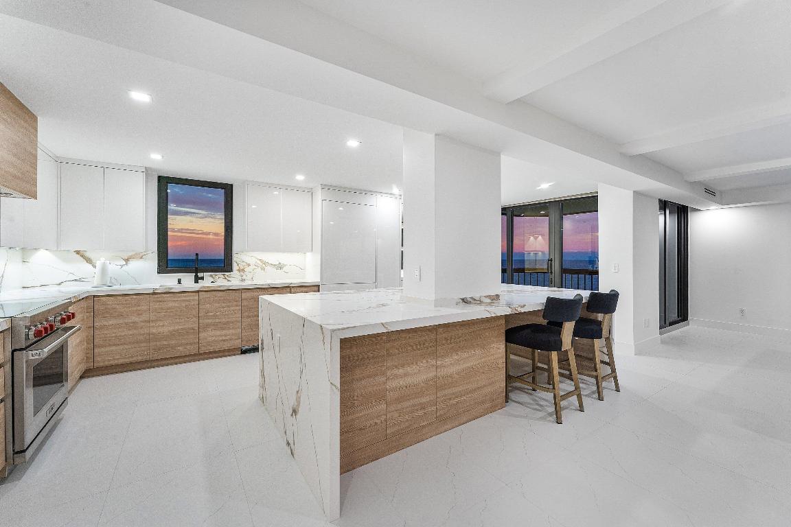 5380 N Ocean Drive 19d, Singer Island Unit: 19d