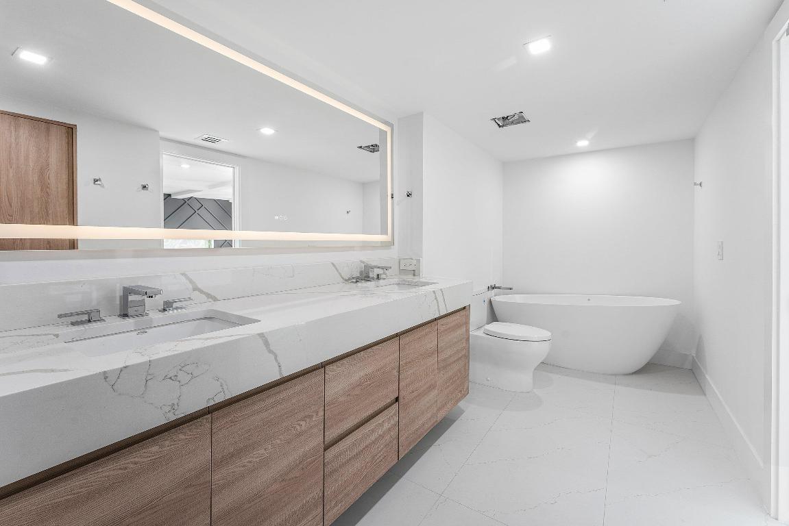 5380 N Ocean Drive 19d, Singer Island Unit: 19d