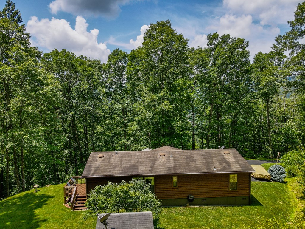 312 Whippoorwill Ln