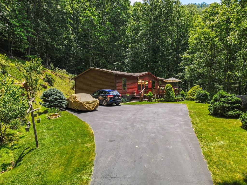 312 Whippoorwill Ln