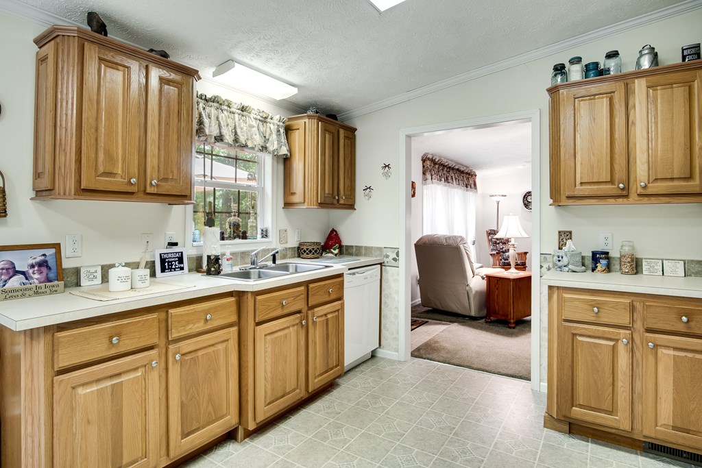 312 Whippoorwill Ln