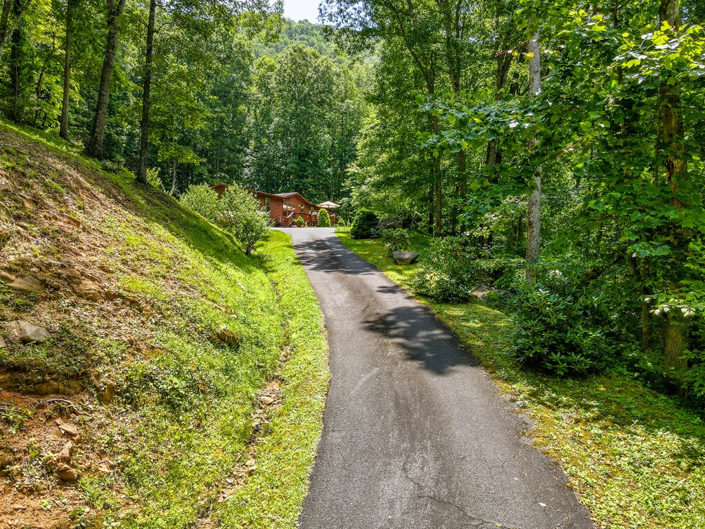 312 Whippoorwill Ln