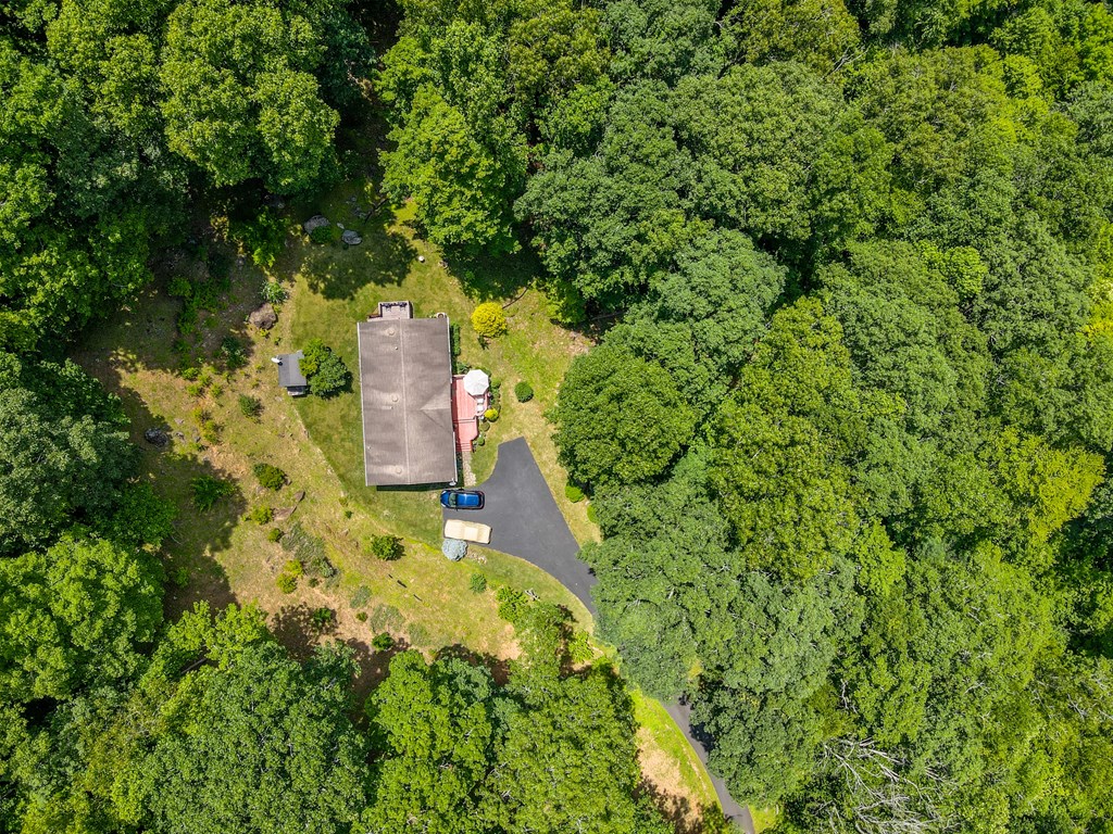 312 Whippoorwill Ln