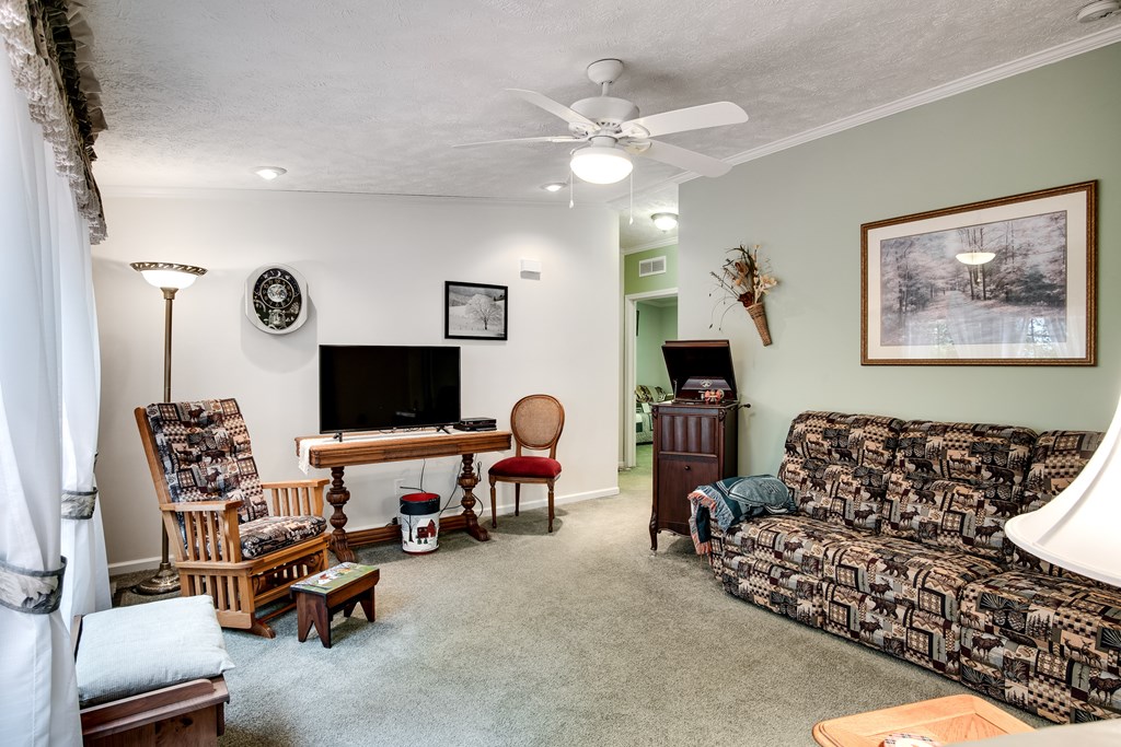 312 Whippoorwill Ln