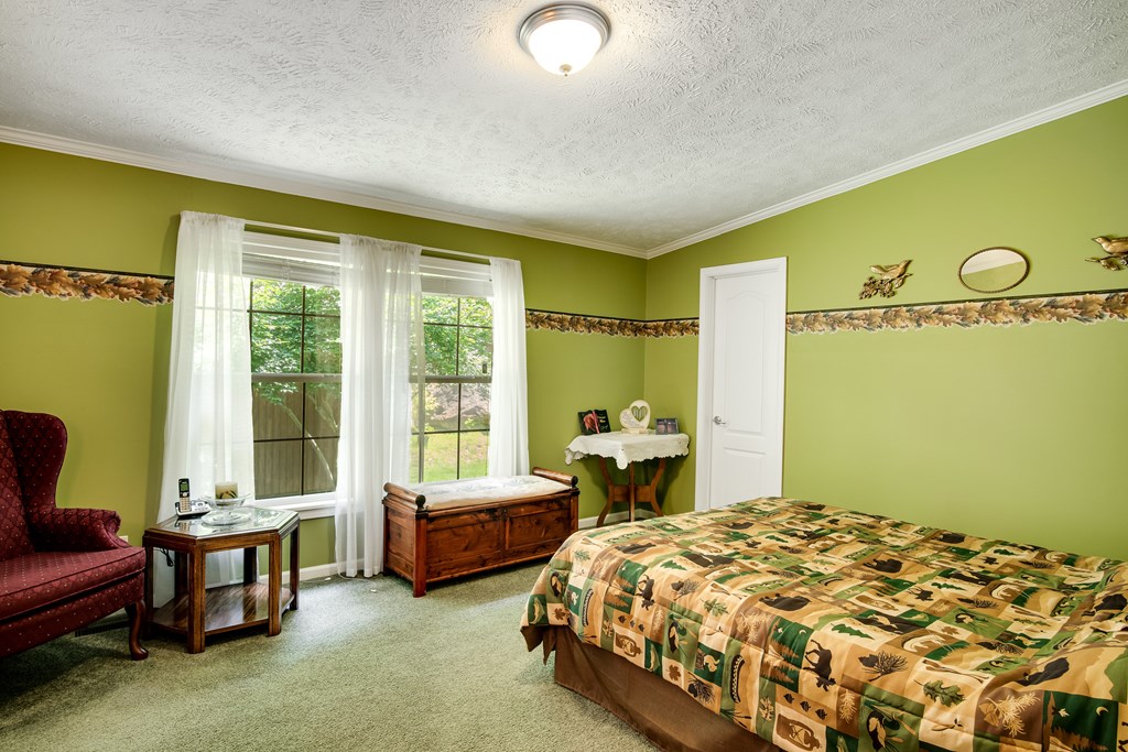 312 Whippoorwill Ln