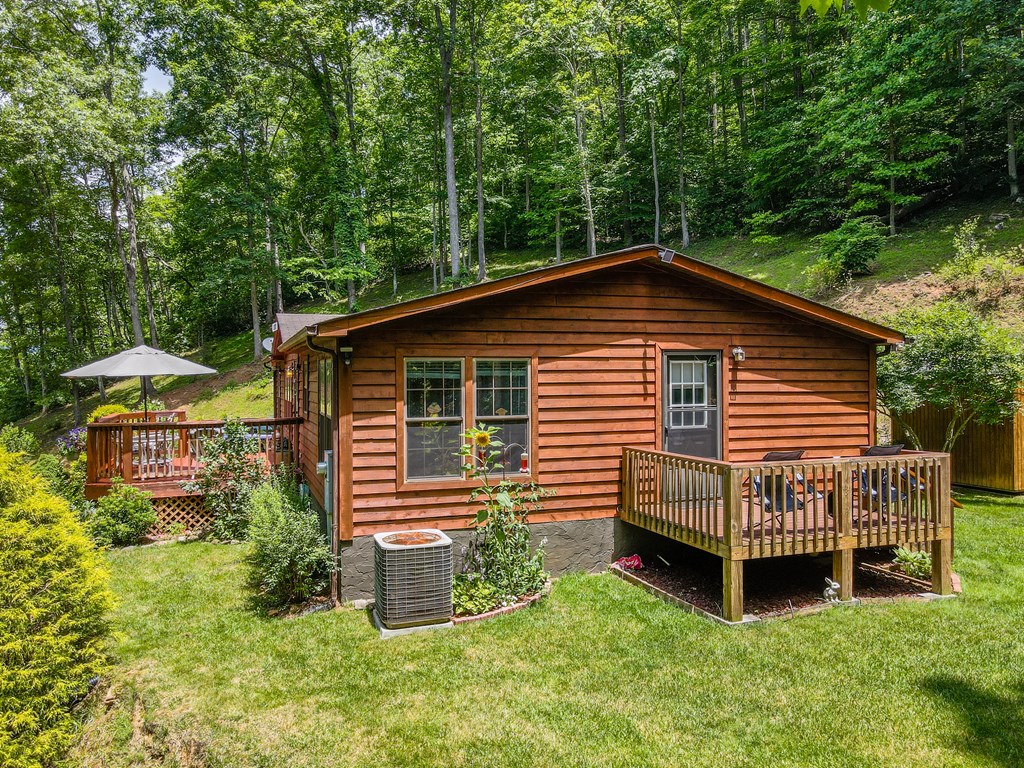 312 Whippoorwill Ln