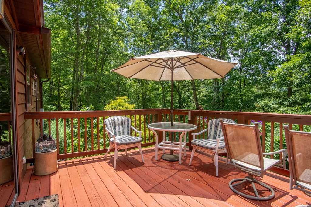312 Whippoorwill Ln