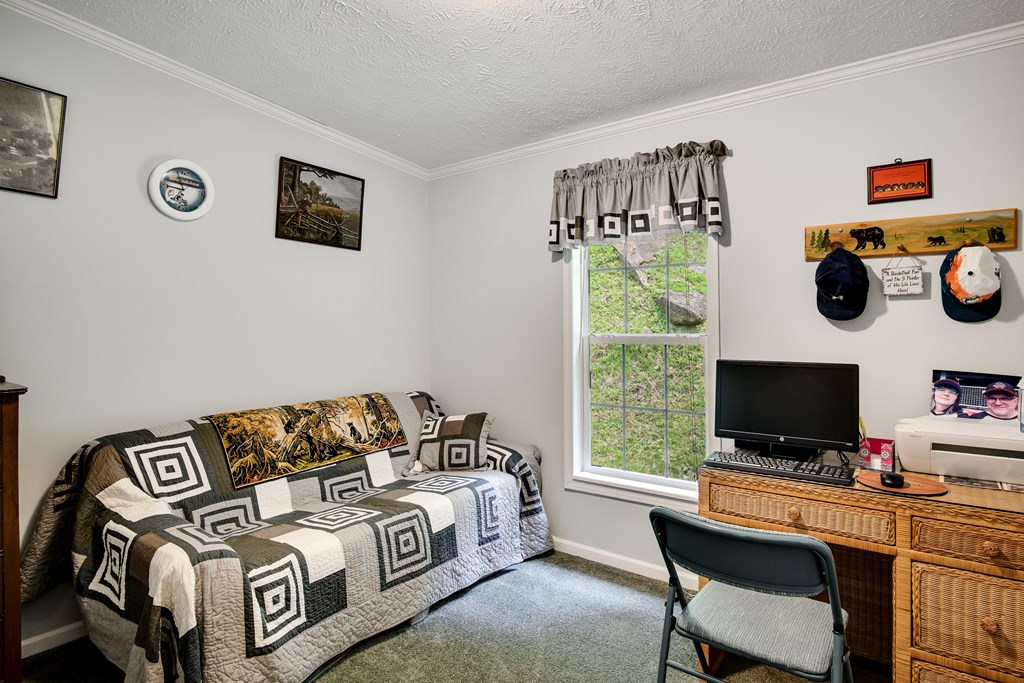 312 Whippoorwill Ln