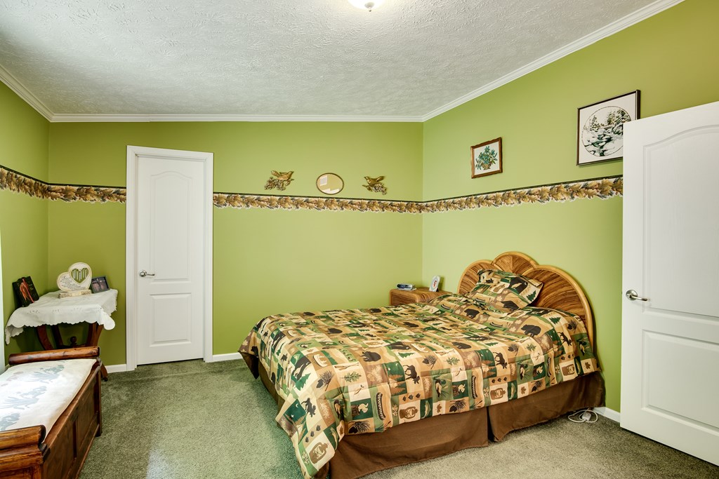 312 Whippoorwill Ln