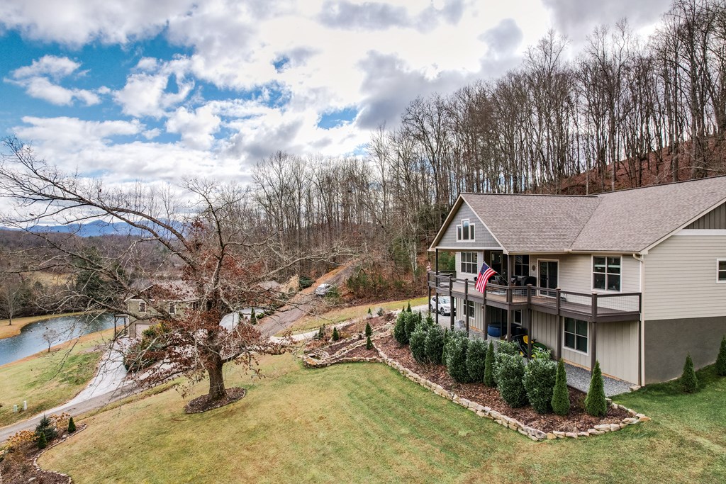 25 Willow Falls Lane