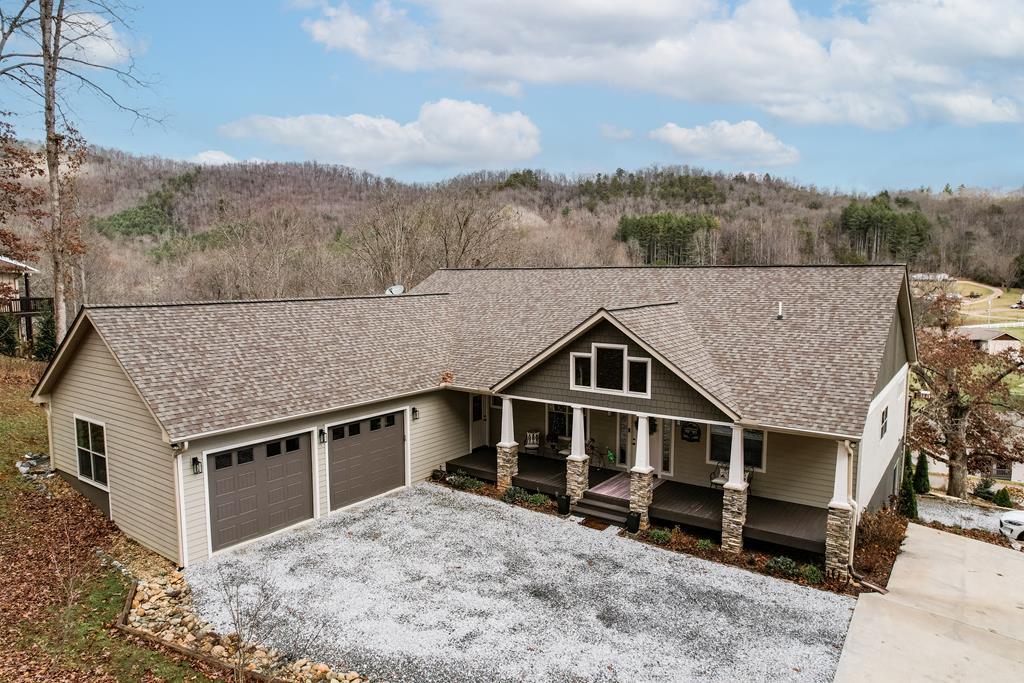 25 Willow Falls Lane