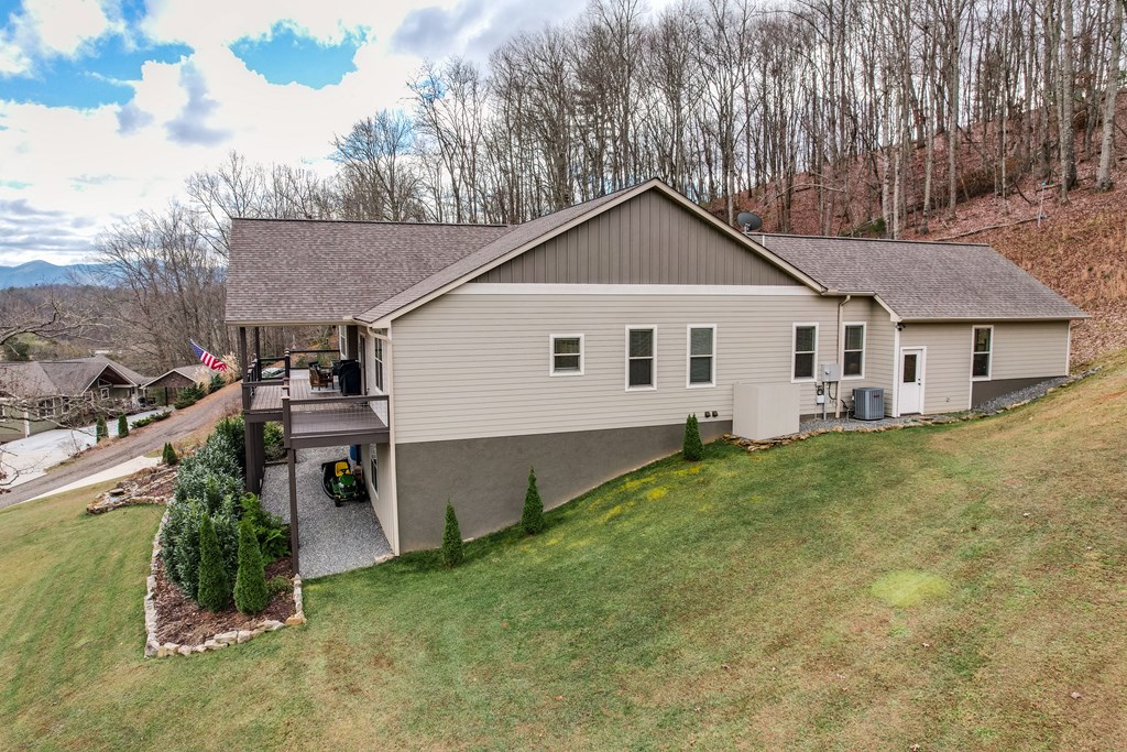 25 Willow Falls Lane