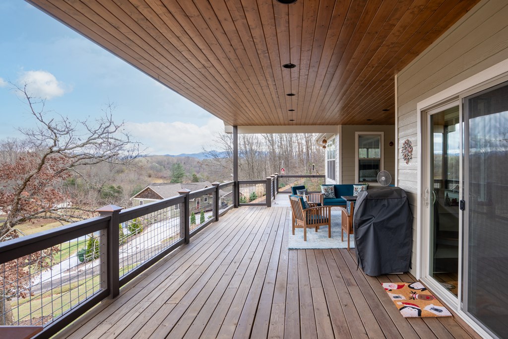 25 Willow Falls Lane