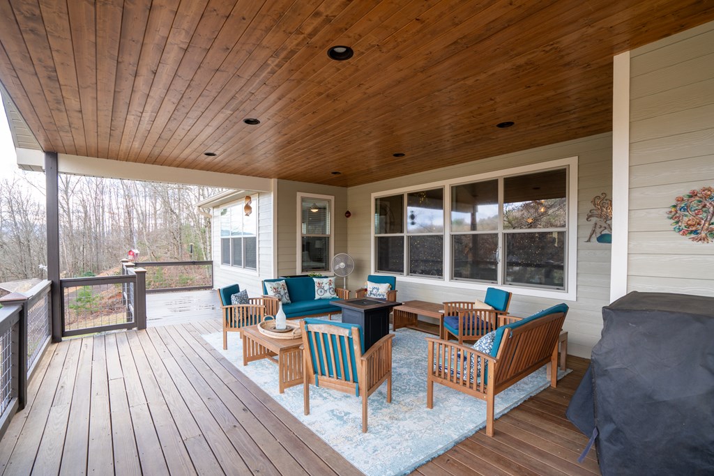 25 Willow Falls Lane