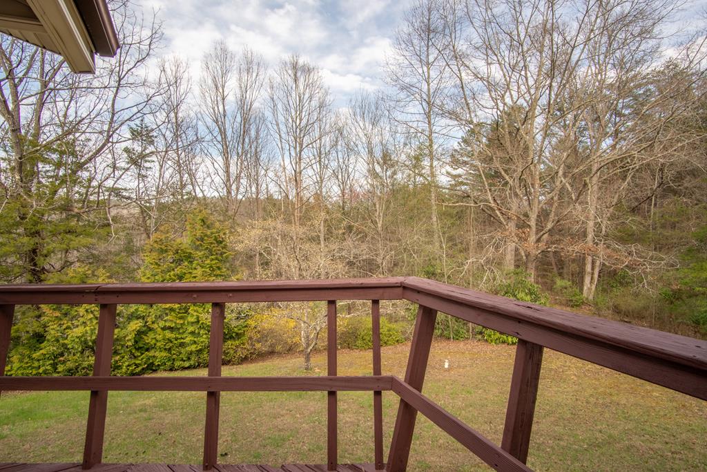 319 Chapel View Dr.