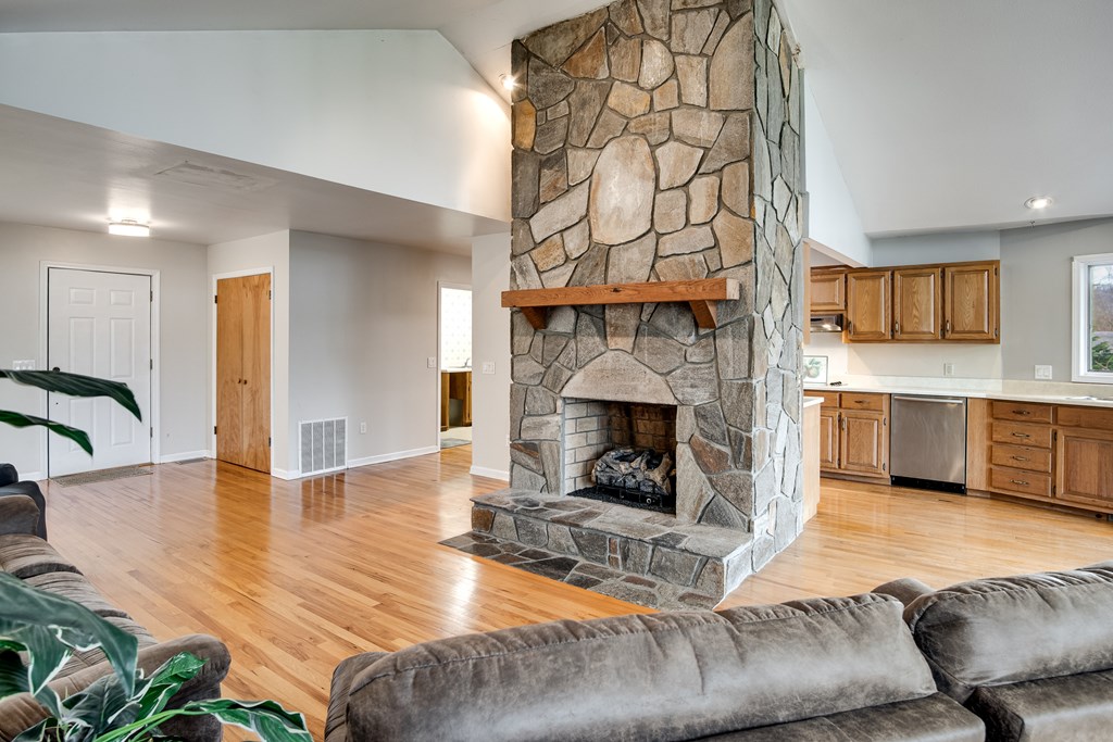 319 Chapel View Dr.