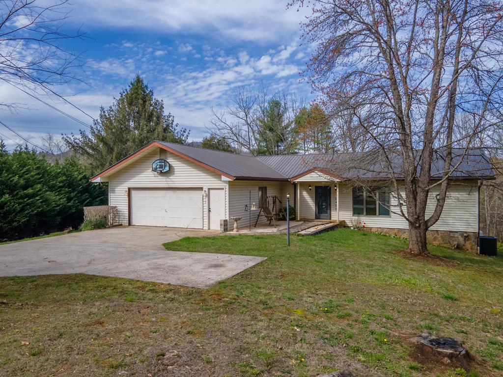319 Chapel View Dr.
