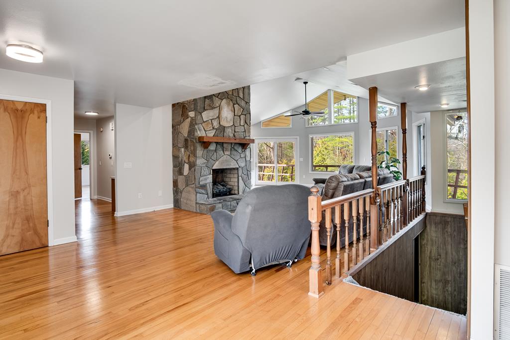 319 Chapel View Dr.