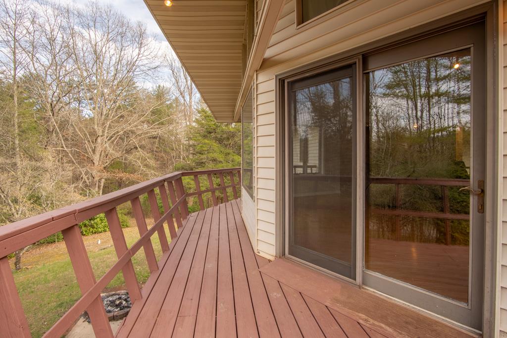 319 Chapel View Dr.