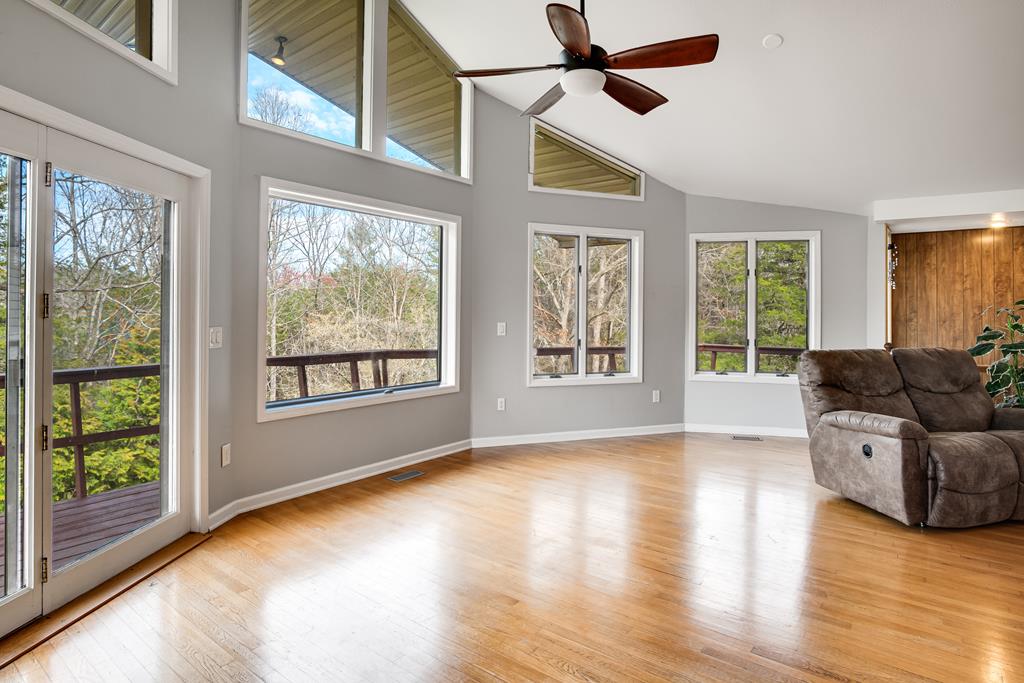 319 Chapel View Dr.