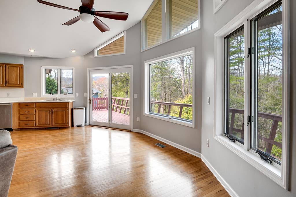 319 Chapel View Dr.