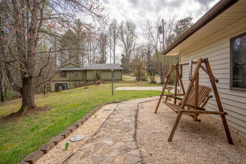 319 Chapel View Dr.
