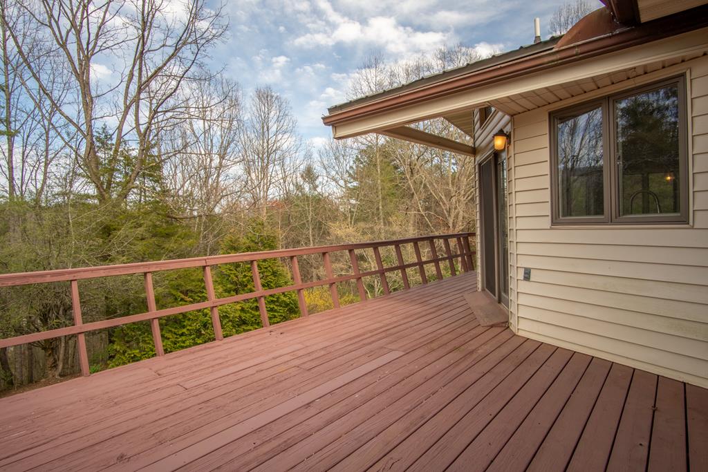 319 Chapel View Dr.