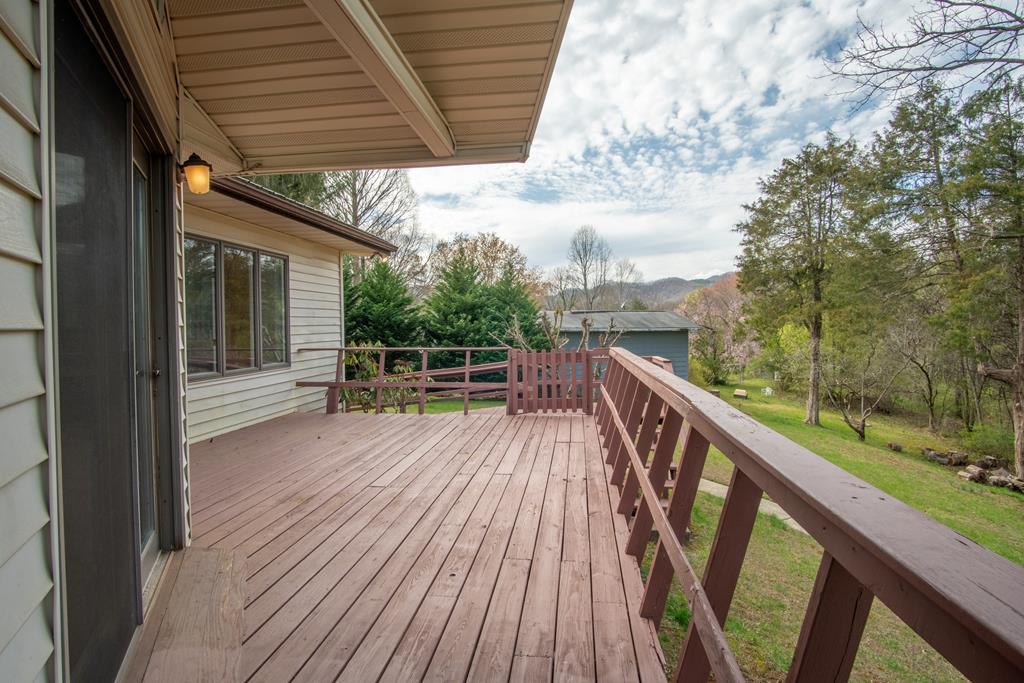 319 Chapel View Dr.