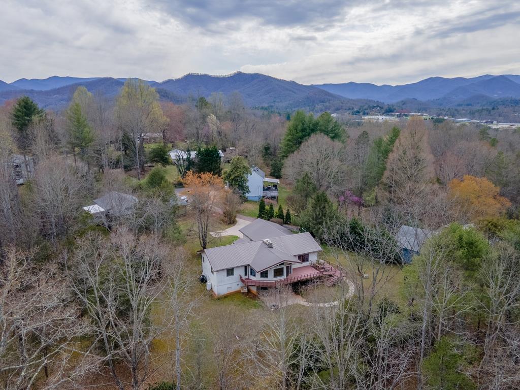 319 Chapel View Dr.