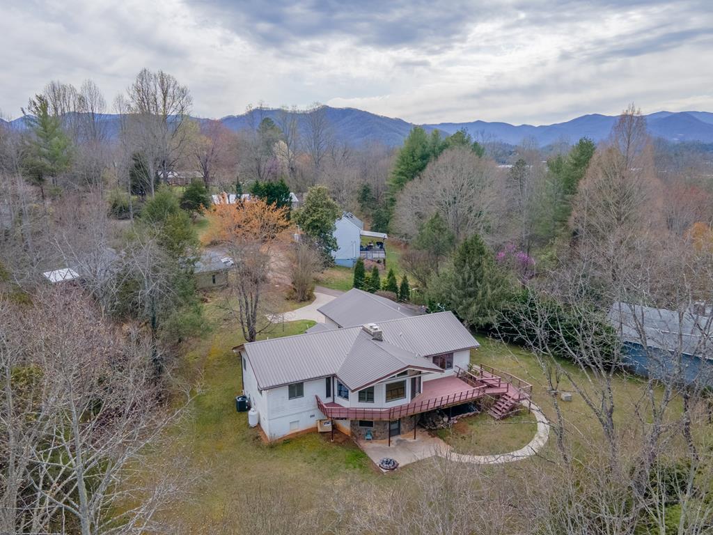 319 Chapel View Dr.