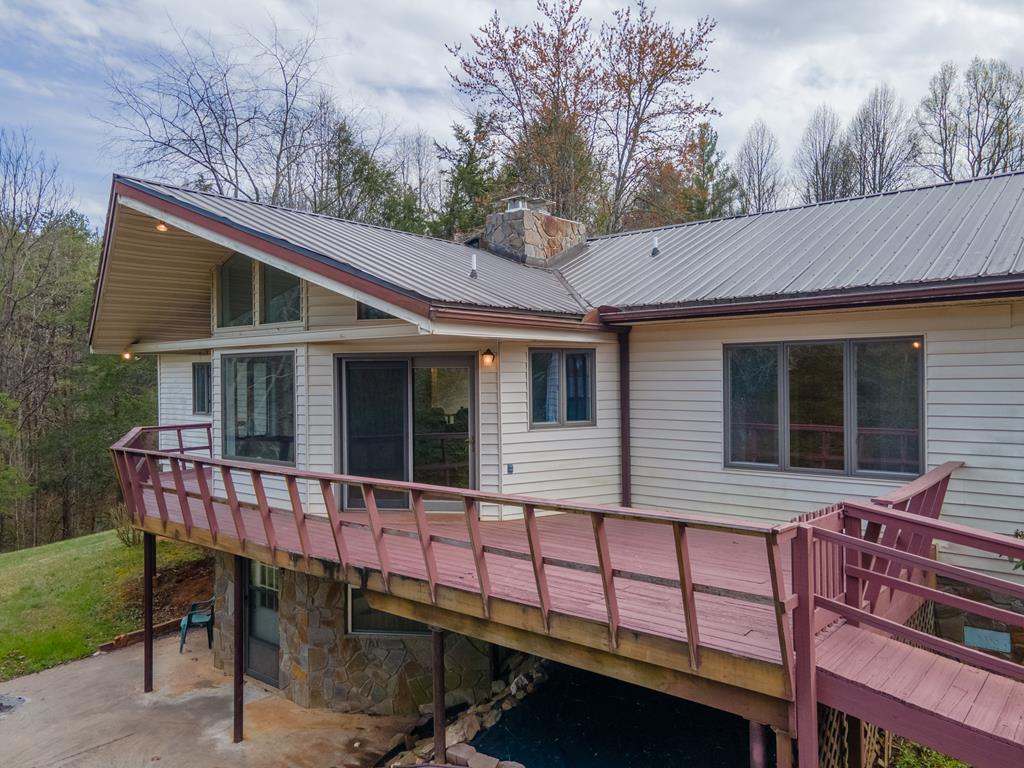 319 Chapel View Dr.