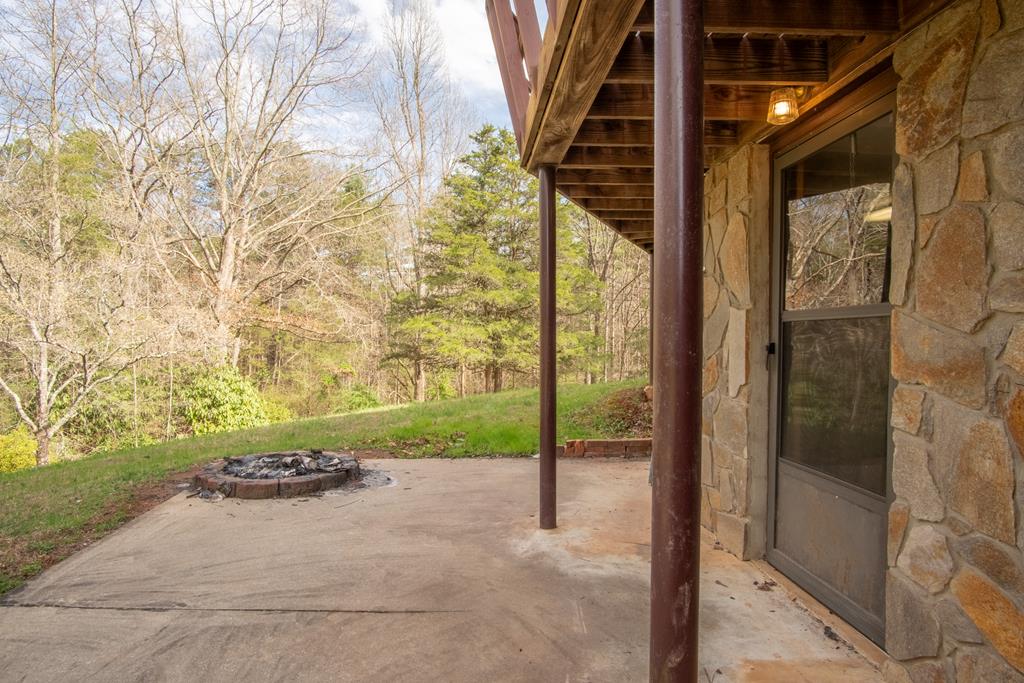 319 Chapel View Dr.