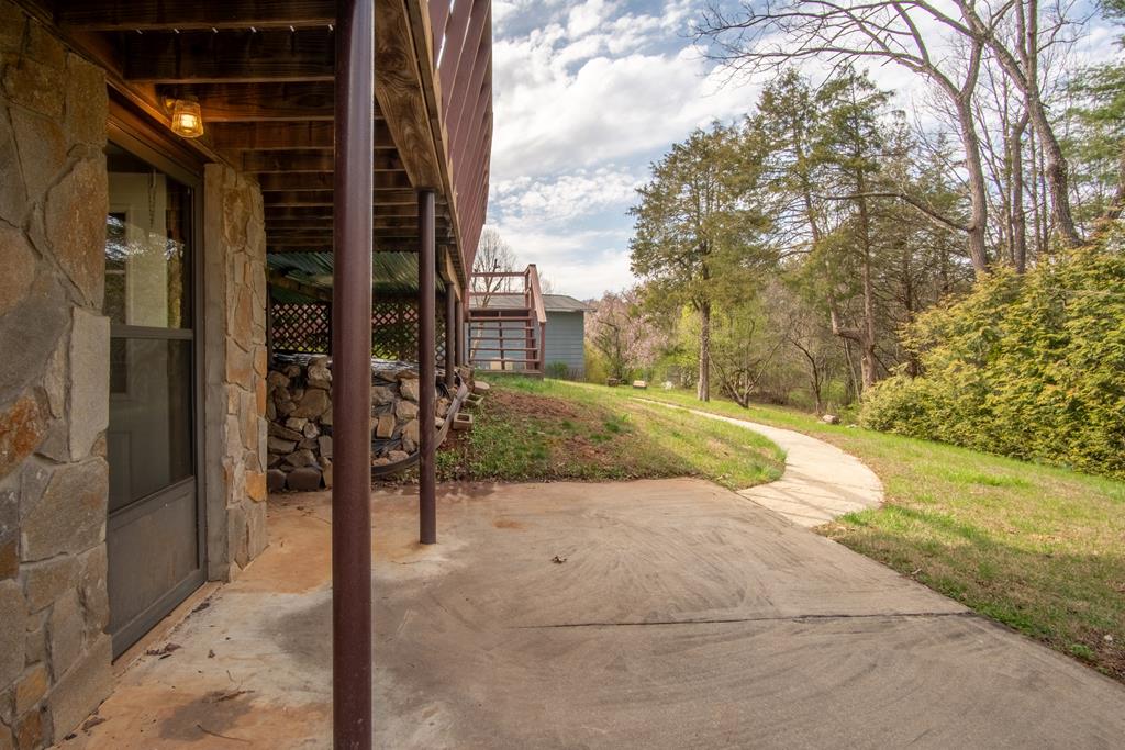 319 Chapel View Dr.