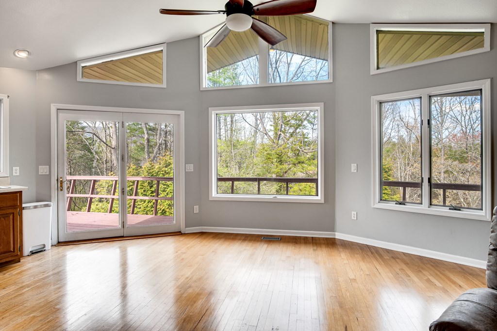 319 Chapel View Dr.