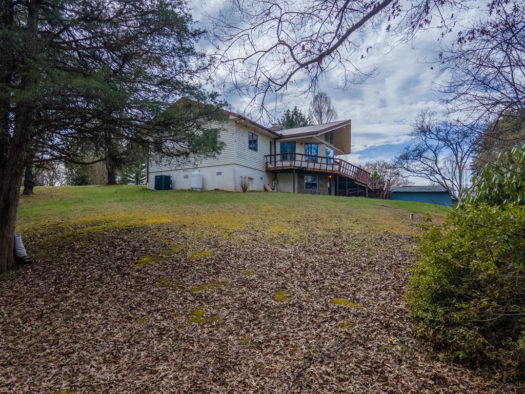 319 Chapel View Dr.